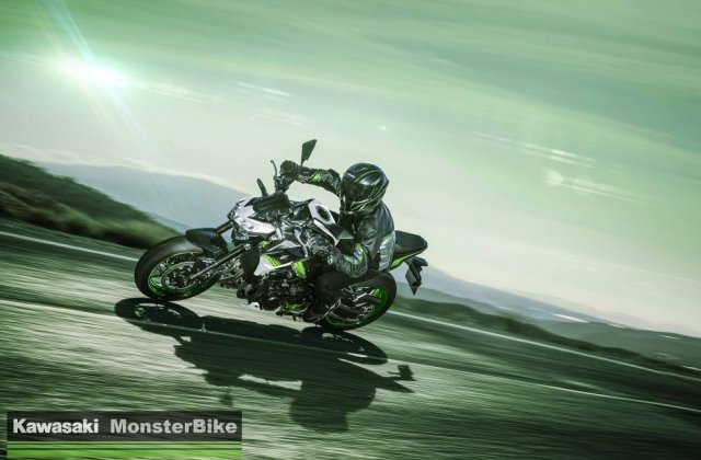 Motocykl_Kawasaki_Z900_model_2021_salon_motocyklowy_kawasaki_warszawa_monsterbike.eu_226.jpg