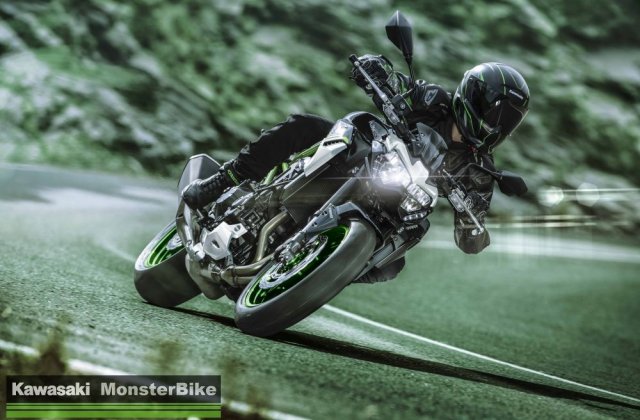 Motocykl_Kawasaki_Z900_model_2021_salon_motocyklowy_kawasaki_warszawa_monsterbike.eu_227.jpg