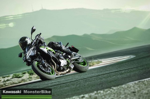 Motocykl_Kawasaki_Z900_model_2021_salon_motocyklowy_kawasaki_warszawa_monsterbike.eu_220.jpg