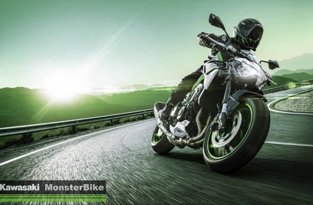 Motocykl_Kawasaki_Z900_model_2021_salon_motocyklowy_kawasaki_warszawa_monsterbike.eu_228.jpg