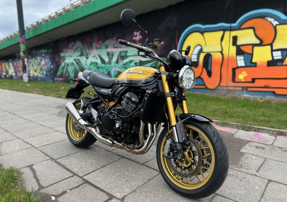 Kawasaki Z900RS Special Edition model 2023